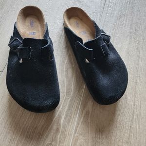 BIRKENSTOCK BOSTON SIZE 40 BLACK SUEDE